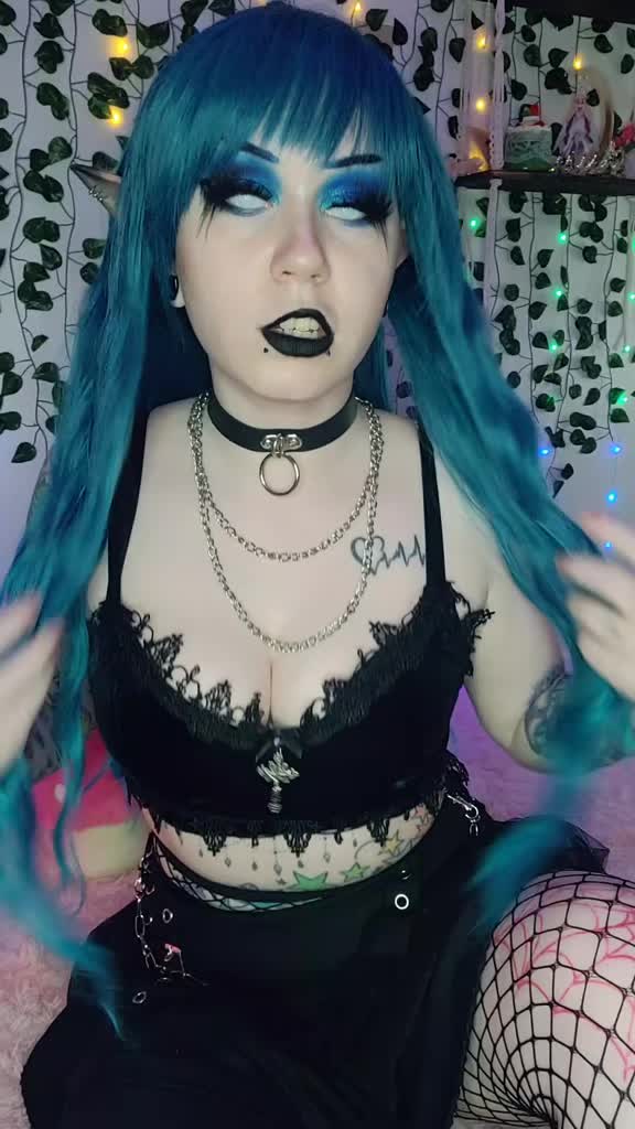 @Rainbow🏳️🌈Artist/Streamer🍃