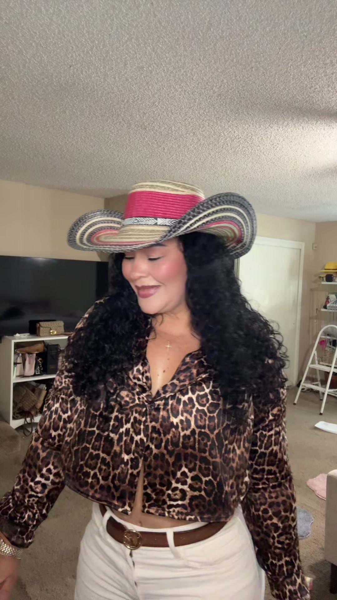 @bella colombiana