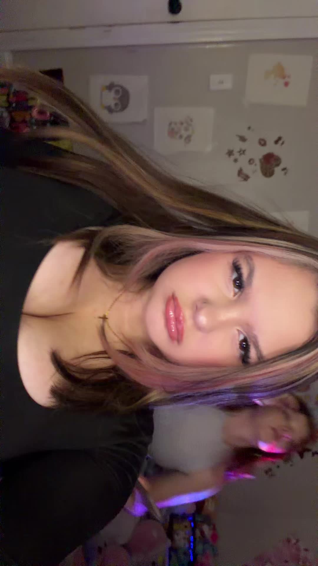 @Raelynnnnnn 💋🙈🌺