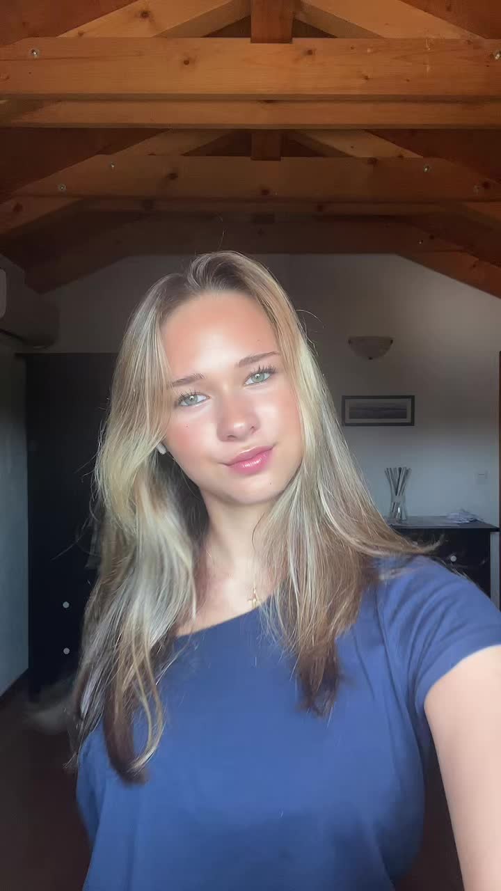 @€lla_🪼