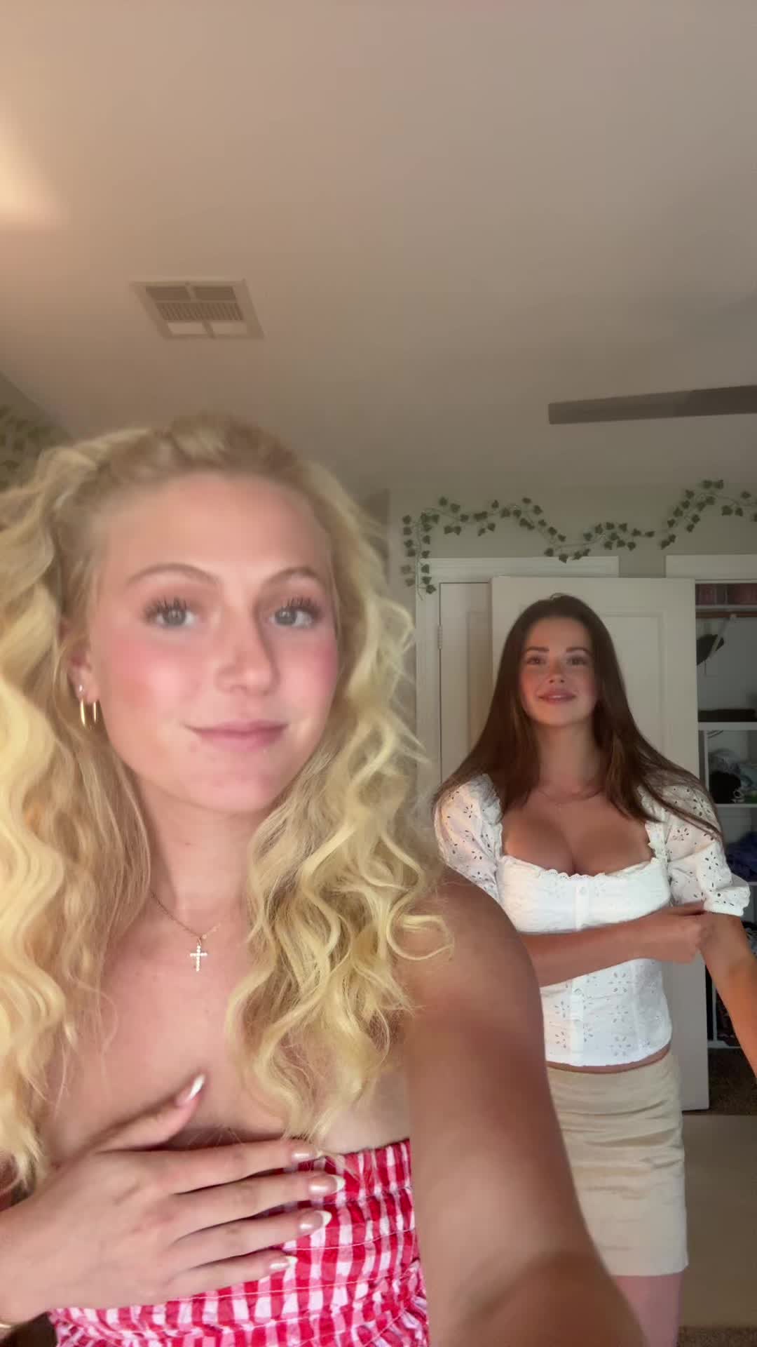 @lelah_jones