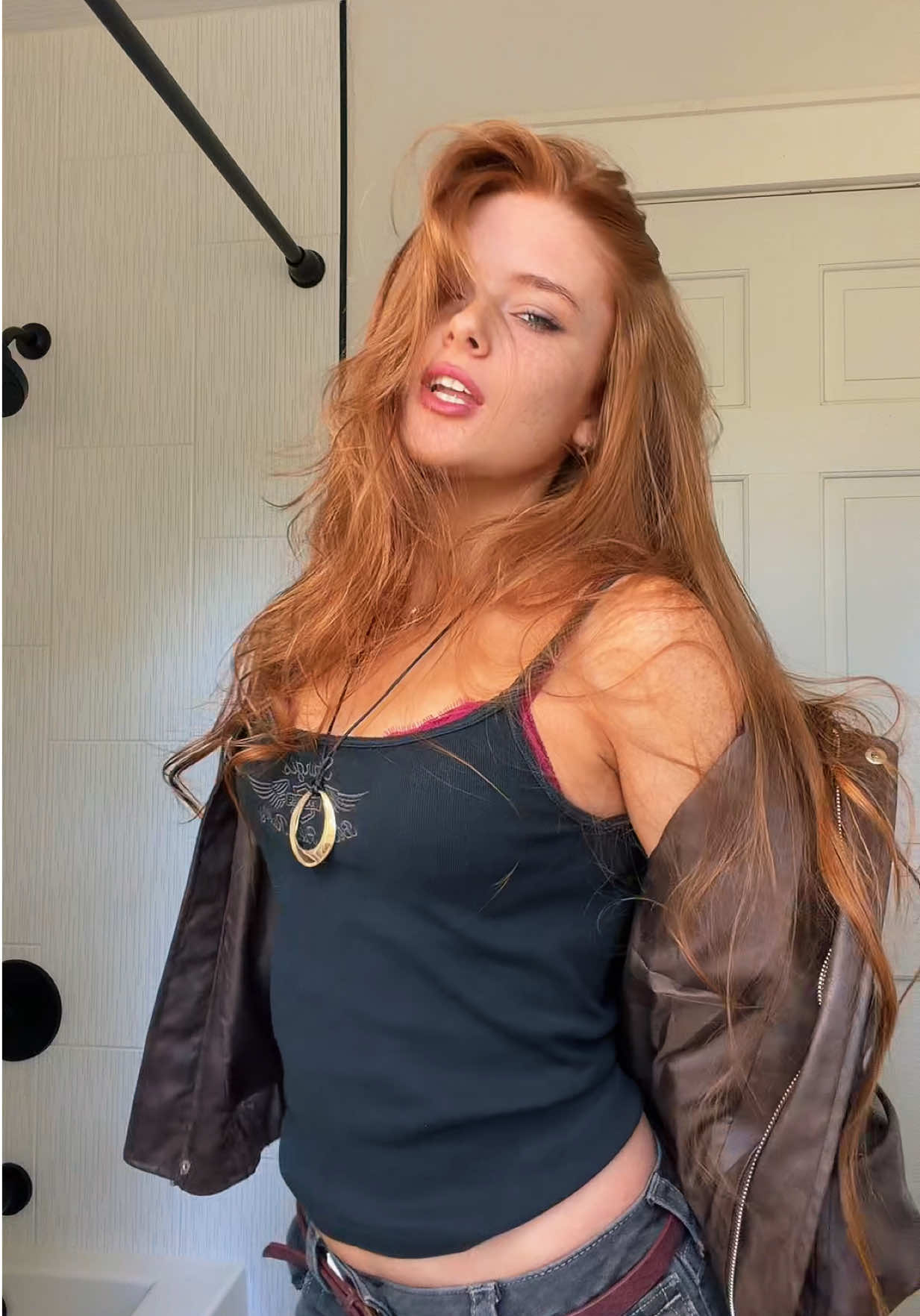 @bella anderson