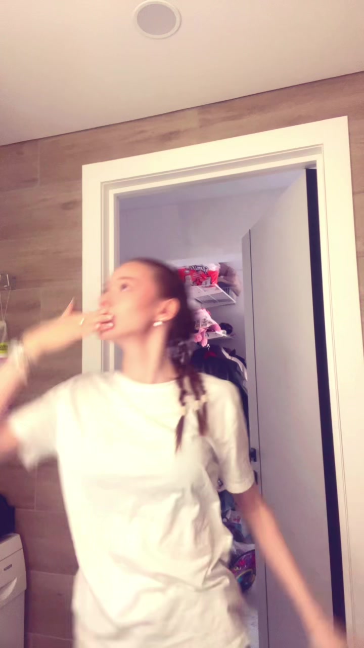 @~Викуля~💋