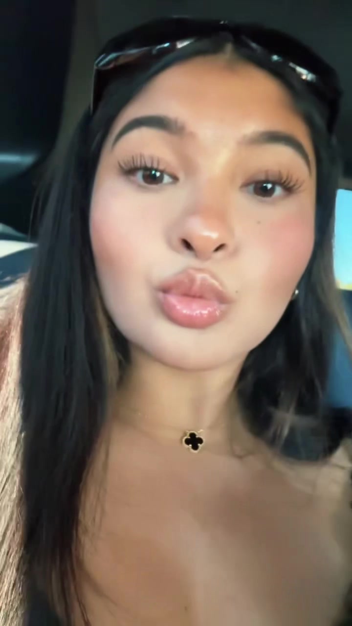 @chloe
