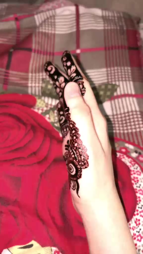@Mahendi artist❤️