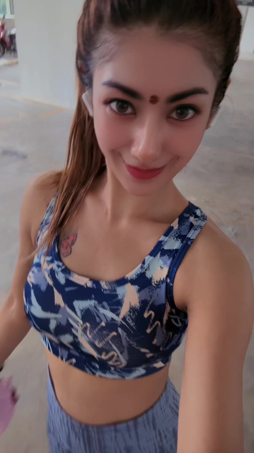 @monstylez