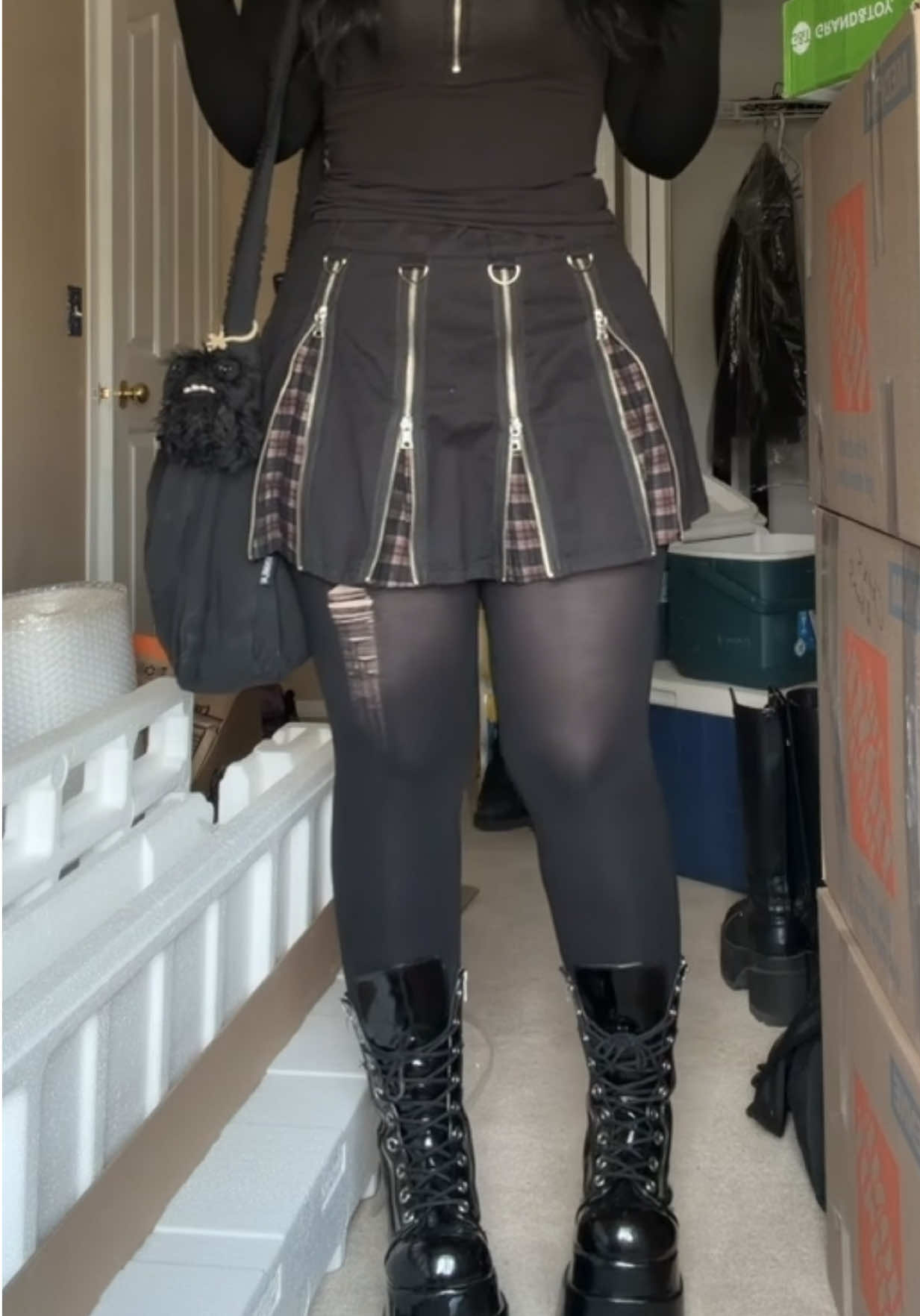 @🧟♀️
