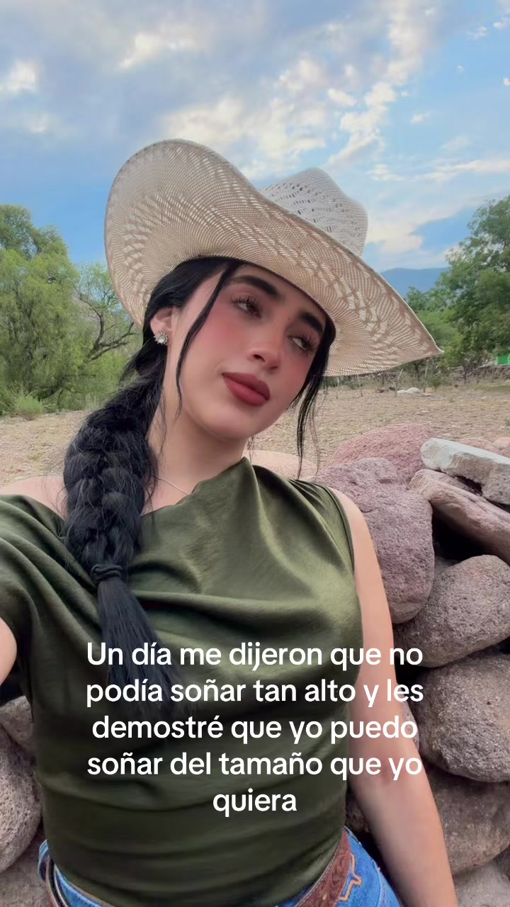 @𝑁𝑎𝑡𝑎𝑙𝑖𝑒