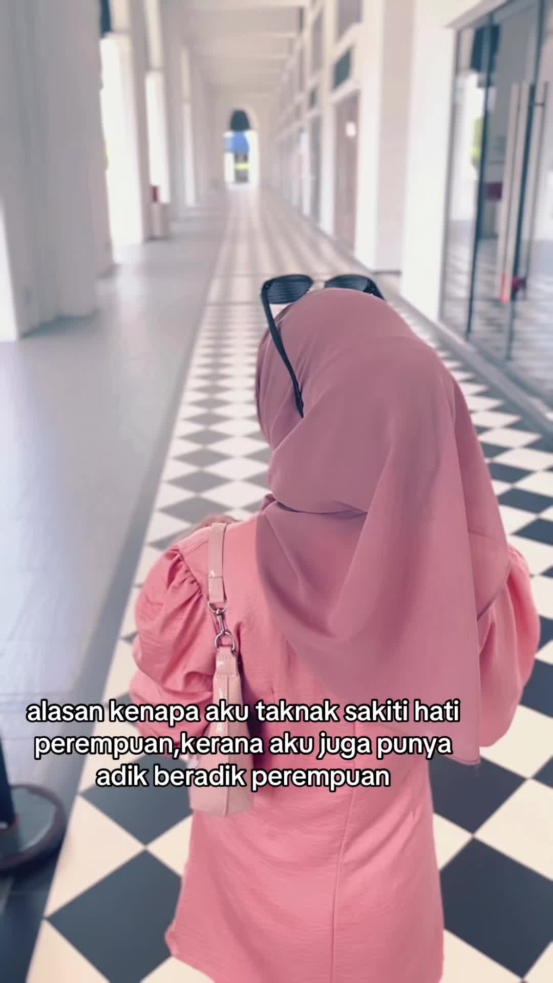 @+011