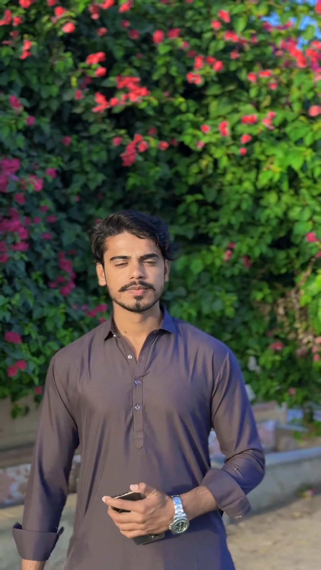 @𝙍 𝙄 𝙕 𝙒 𝘼 𝙉 ツ