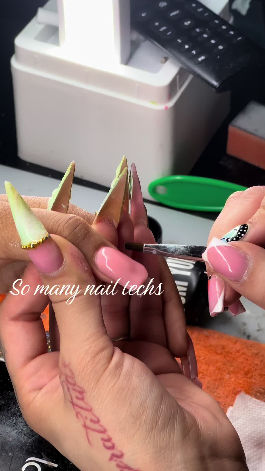 @nailartistnayy_