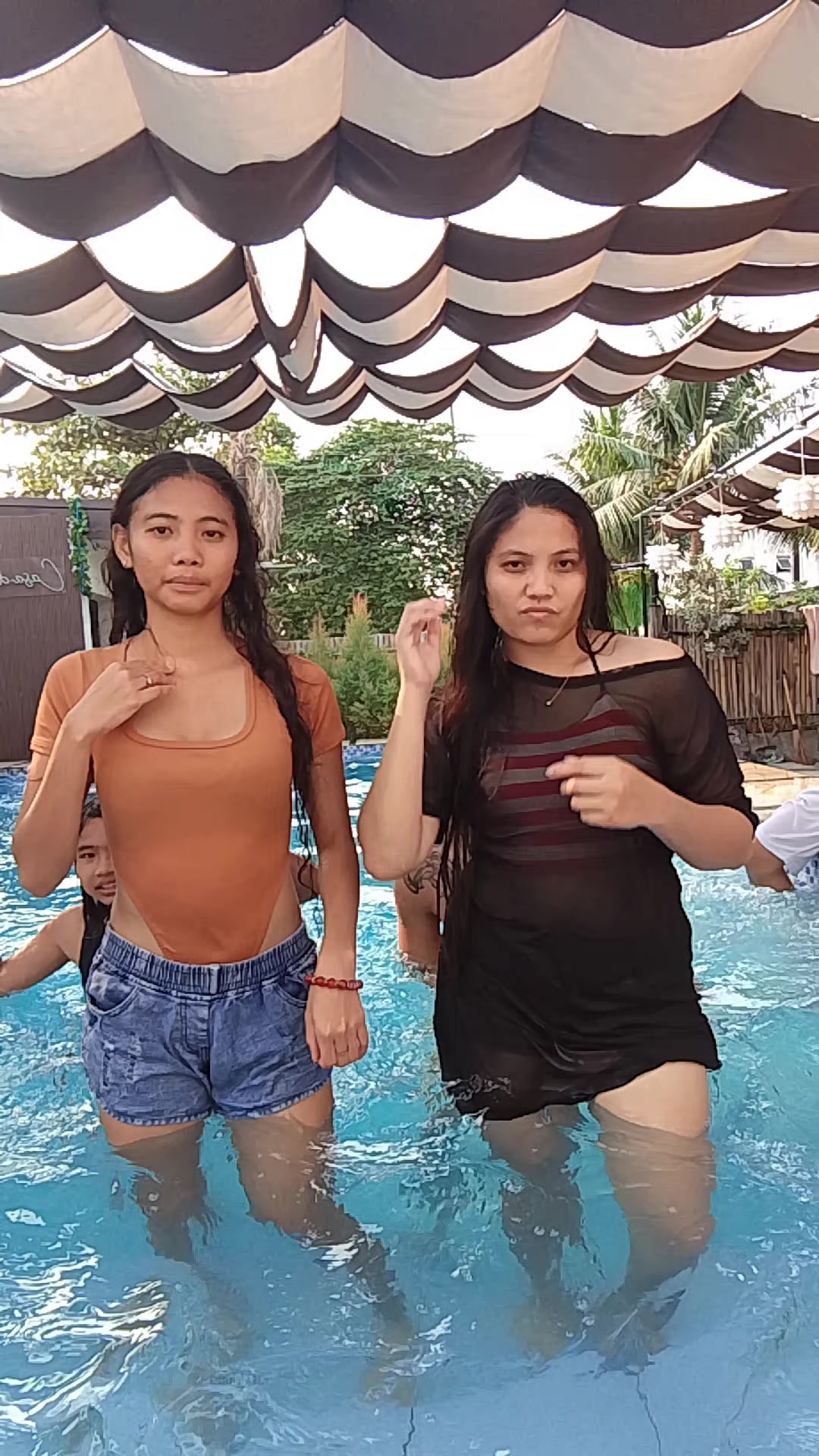 @rownaaaaa
