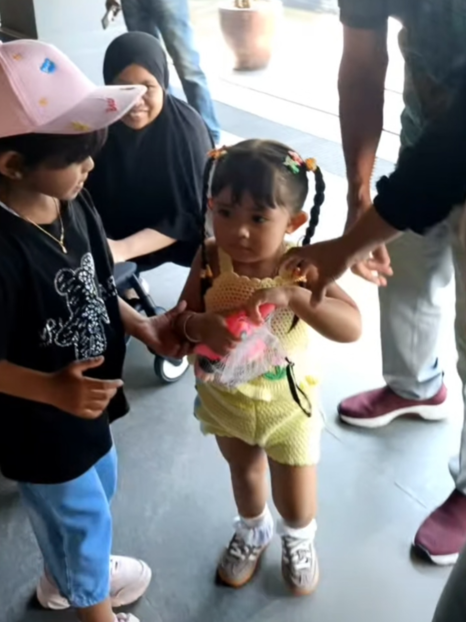@𝐝𝐞𝐤 𝐂𝐮𝐧𝐝𝐚ᥫ᭡.