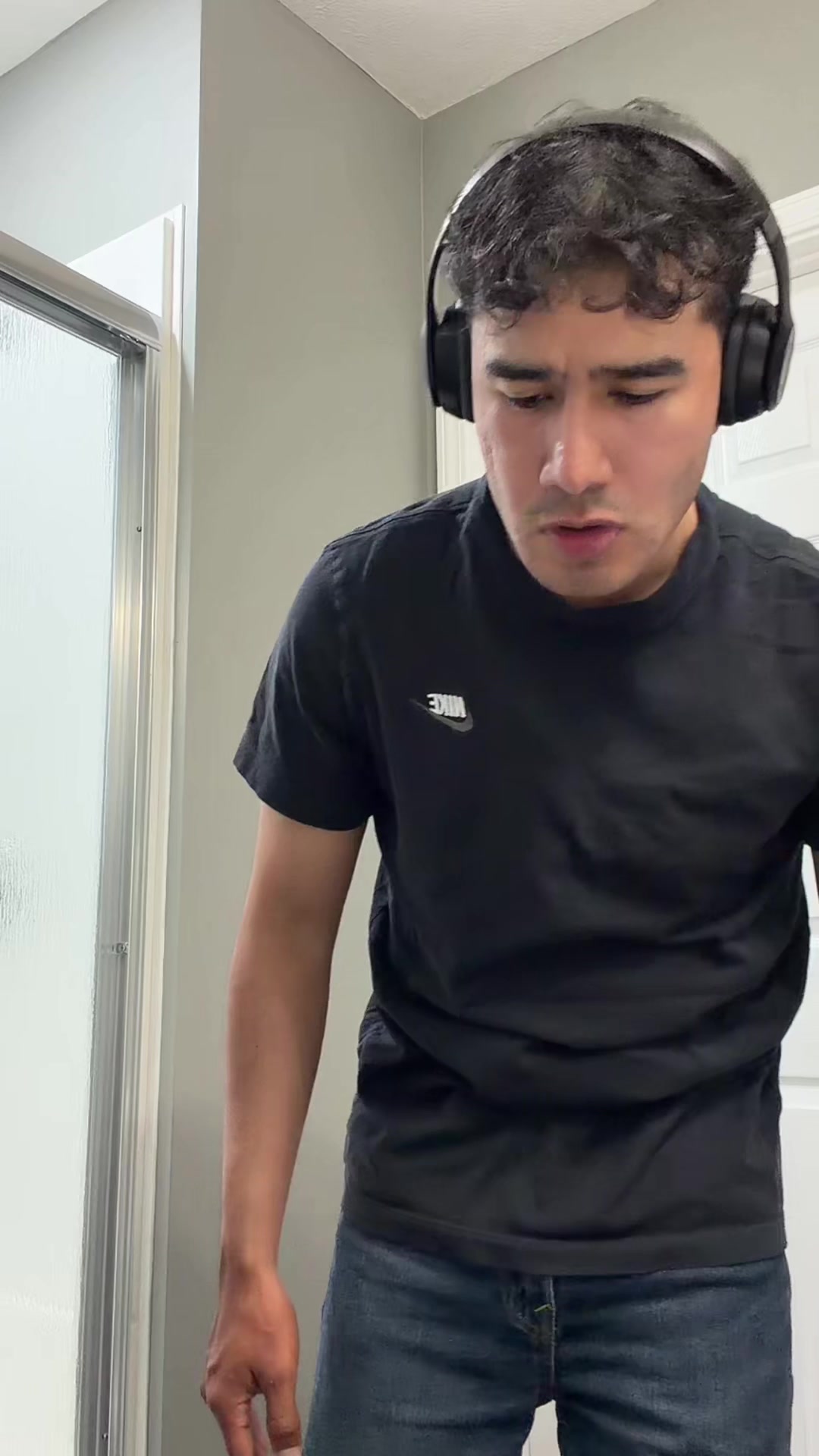 @CoolestdudeED