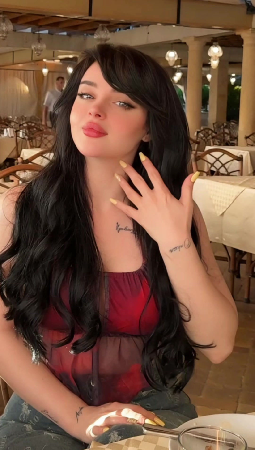 @Model rena