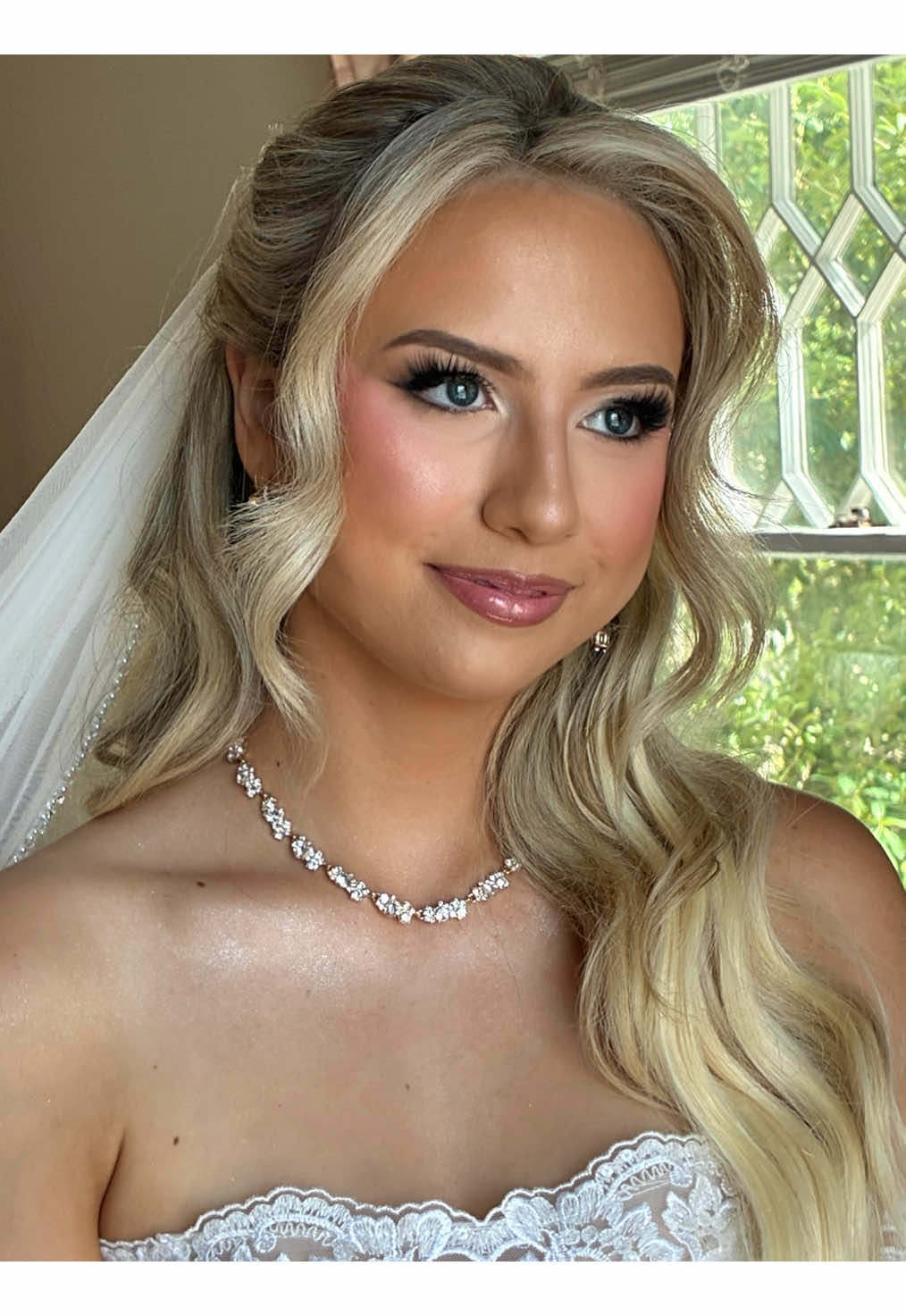@Looksbylex <3