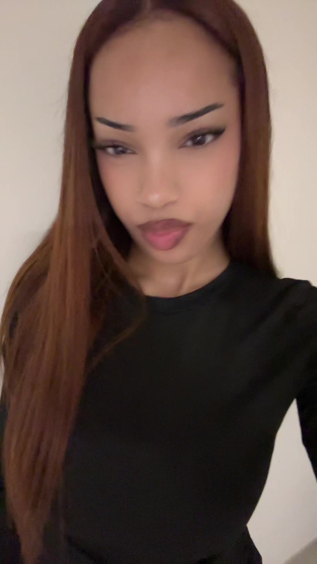 @A&iuml;cha.akss