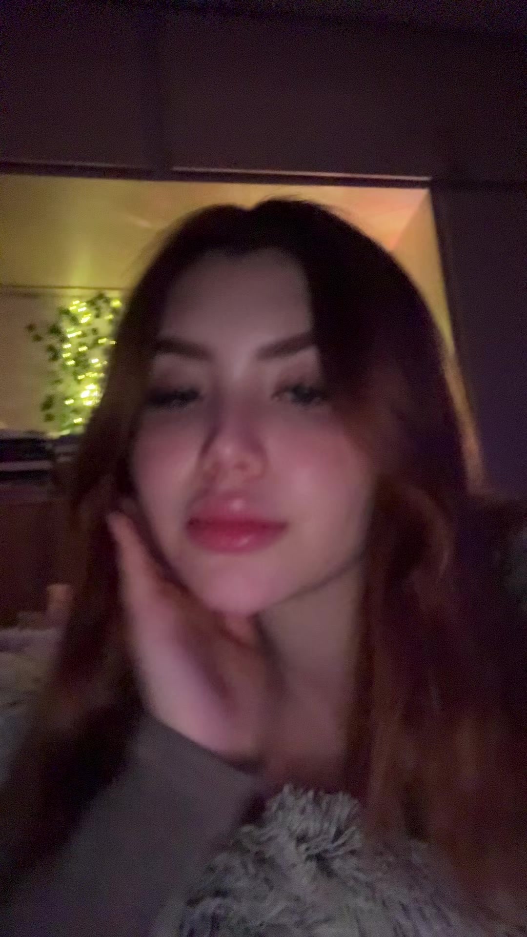 @Moniinay