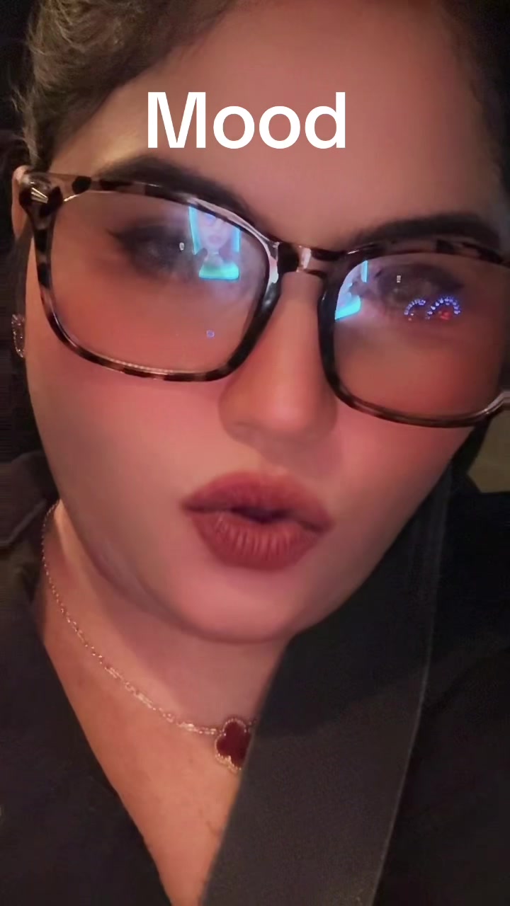 @SEXYNADIA123