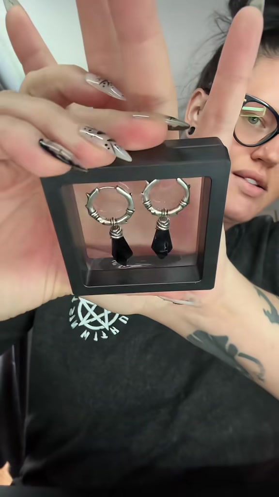 @6’7” Haunt Chick