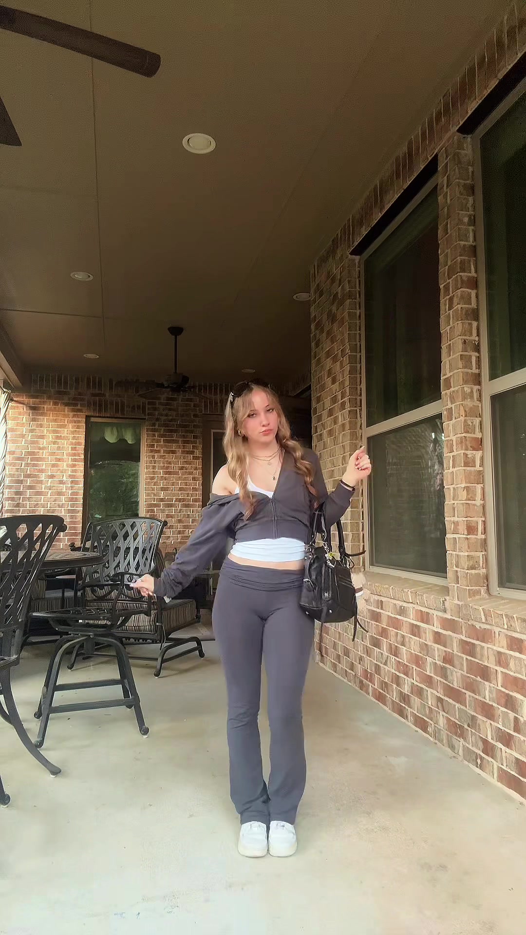 @hal🧸