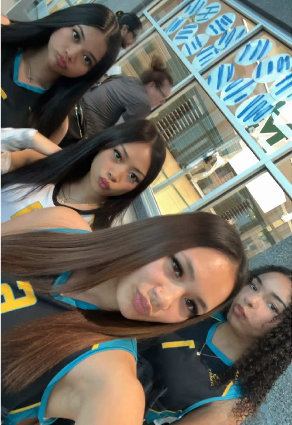 @RI