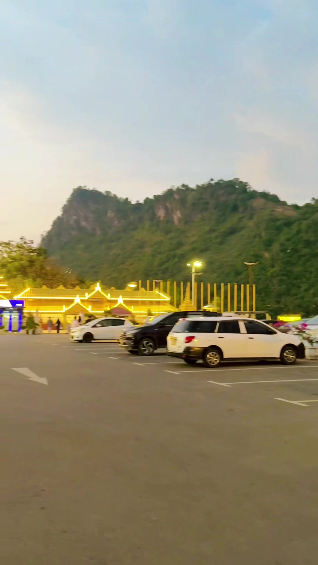 @Khaing
