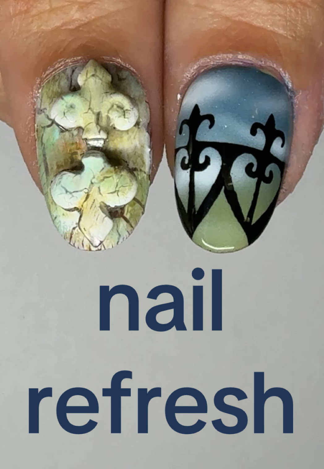 @Geranium Duet Nails