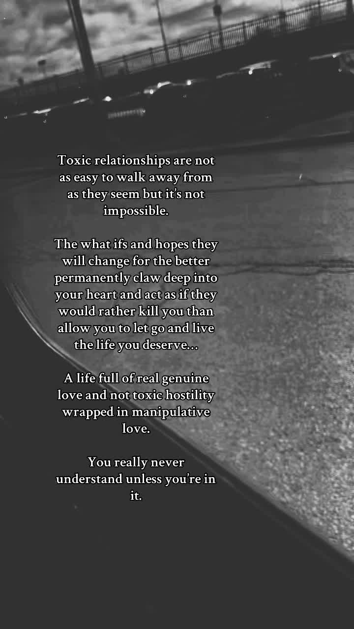 @The Poetic Overthinker💭