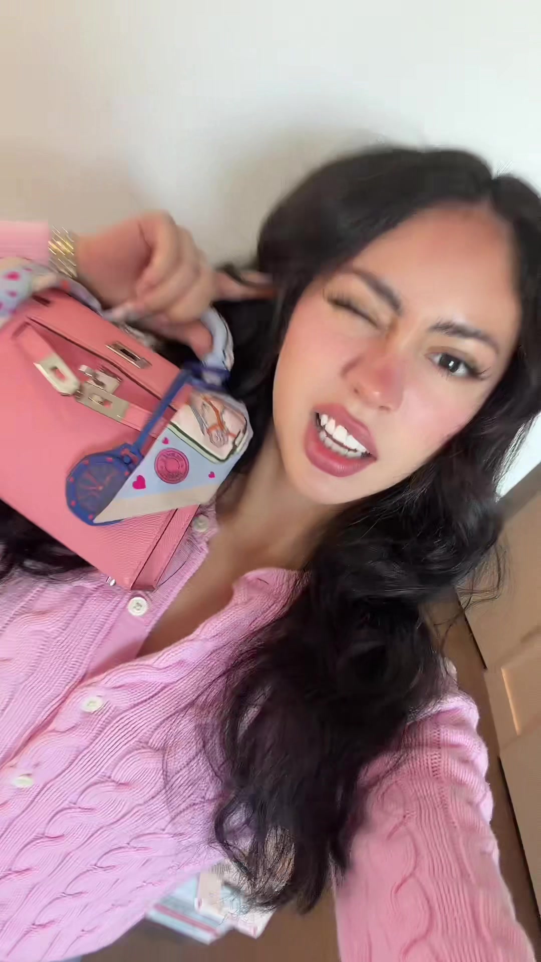 @Alo