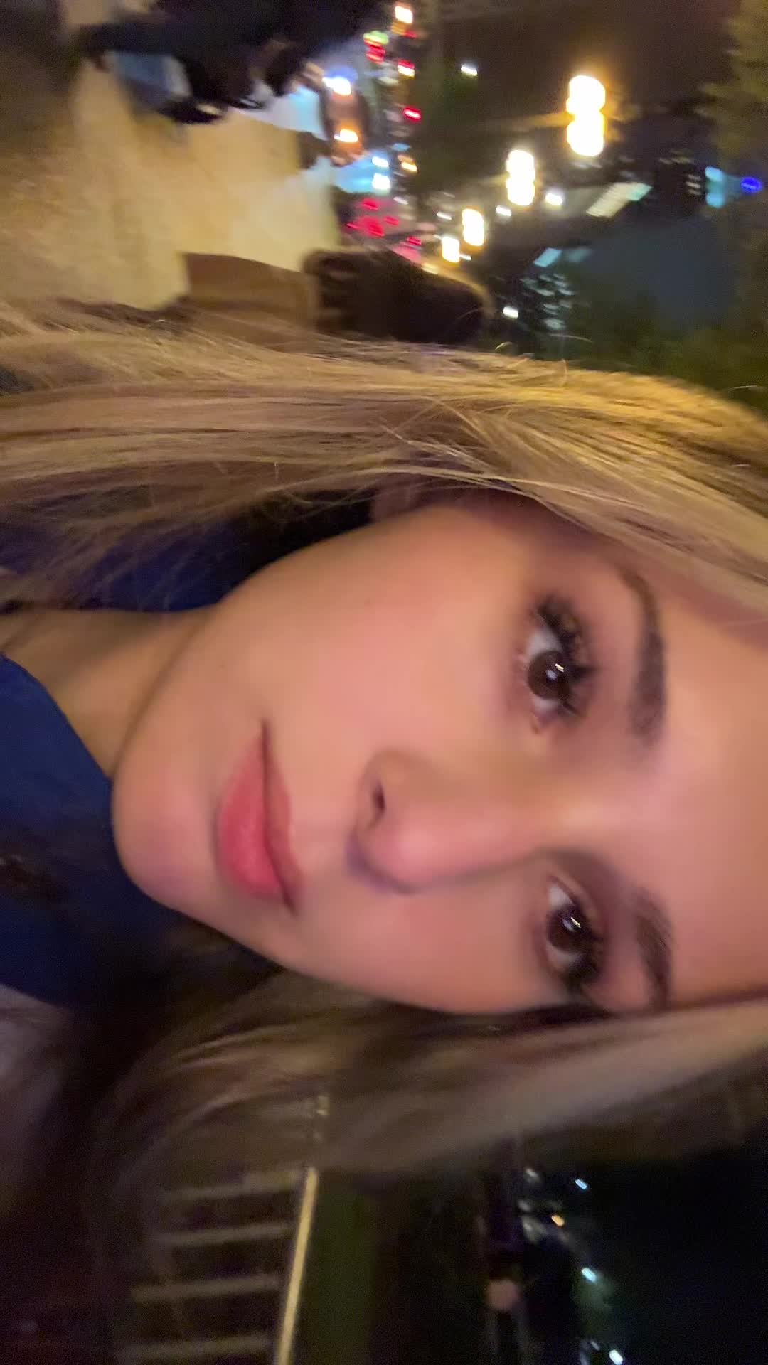 @vivian r.