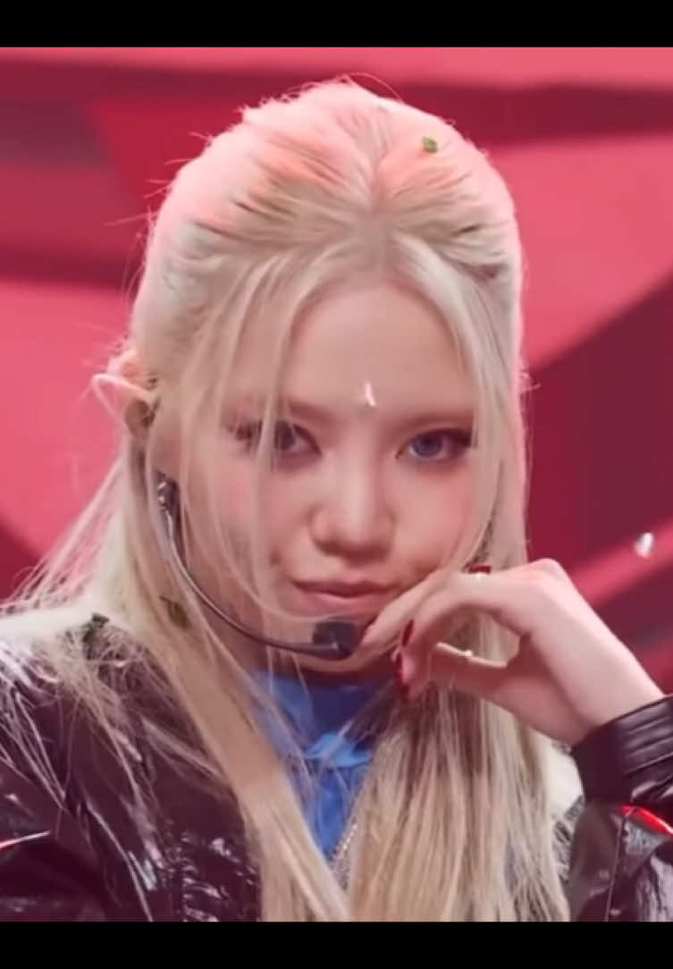 @ʙᴀɪʟᴇʏ’ꜱ ᴡɪꜰᴇ ≽^• ˕ • ྀི≼