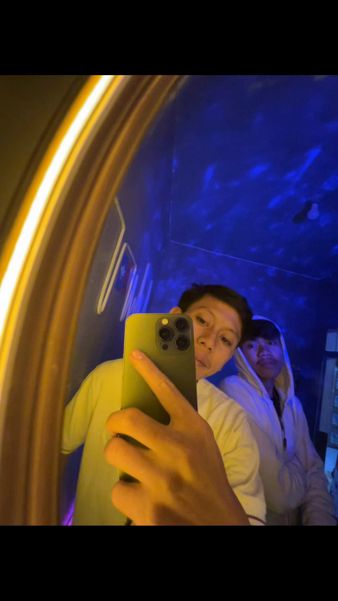 @Abcdfeyy_73