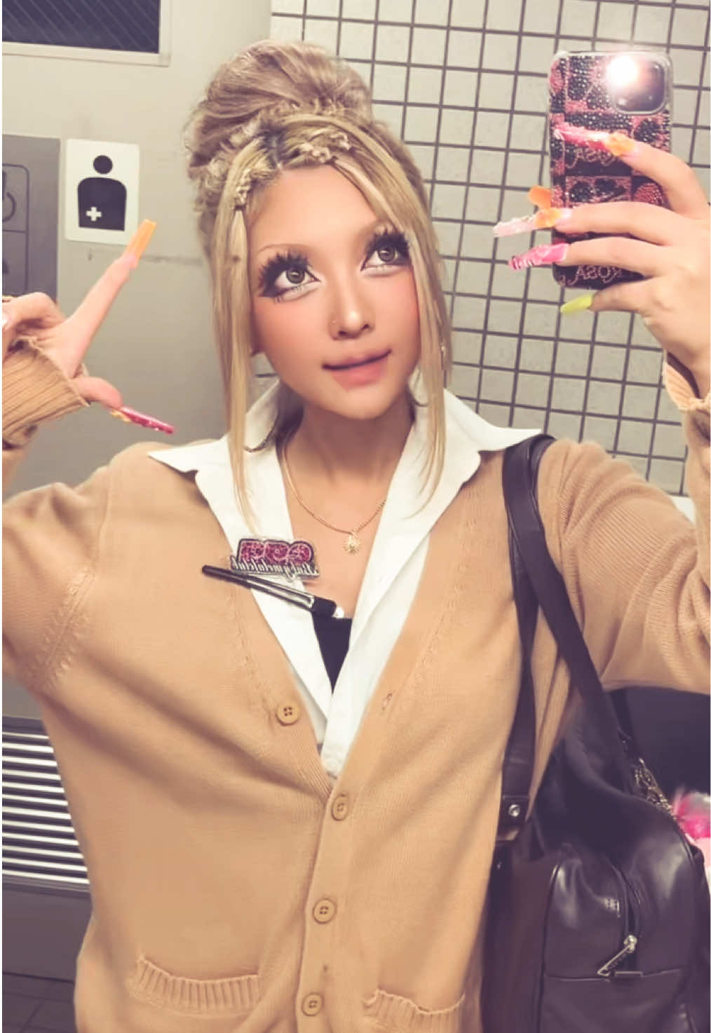 @ウテナ