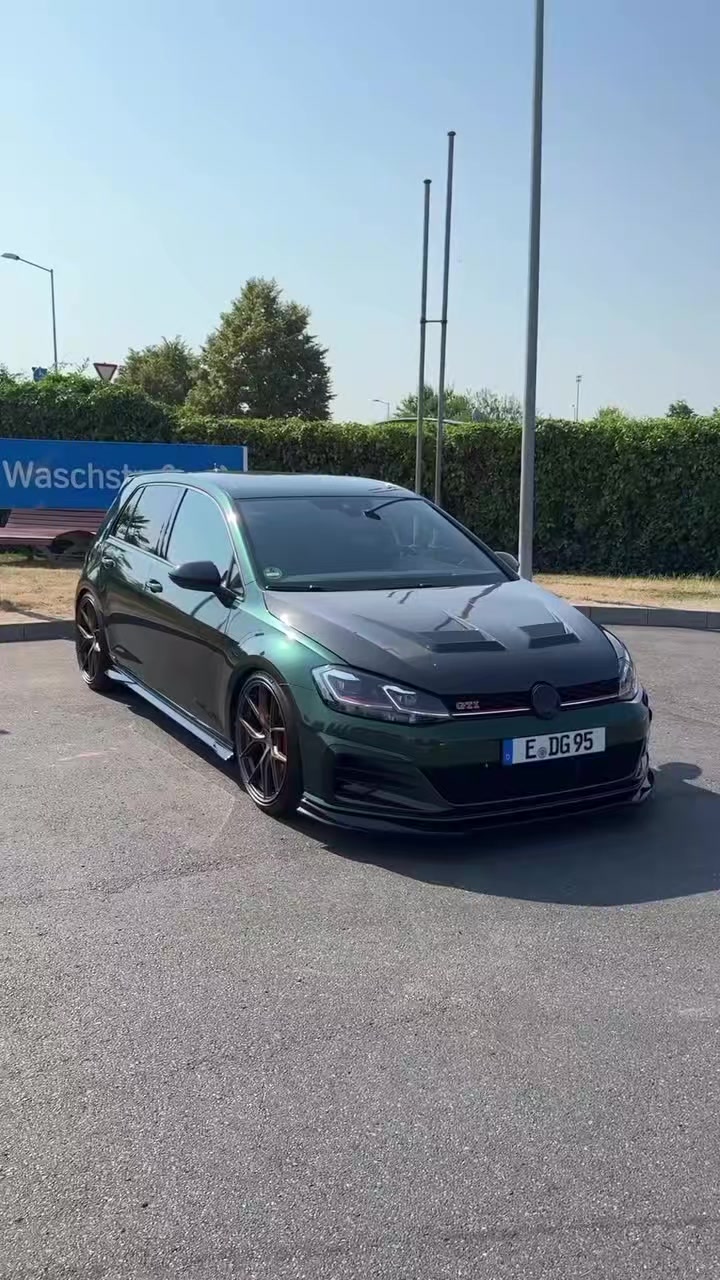 @revvedcars