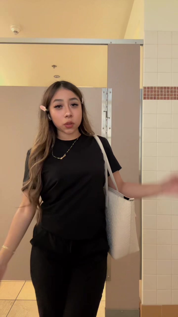 @🎀𝓒𝓘𝓝𝓓𝓨🎀