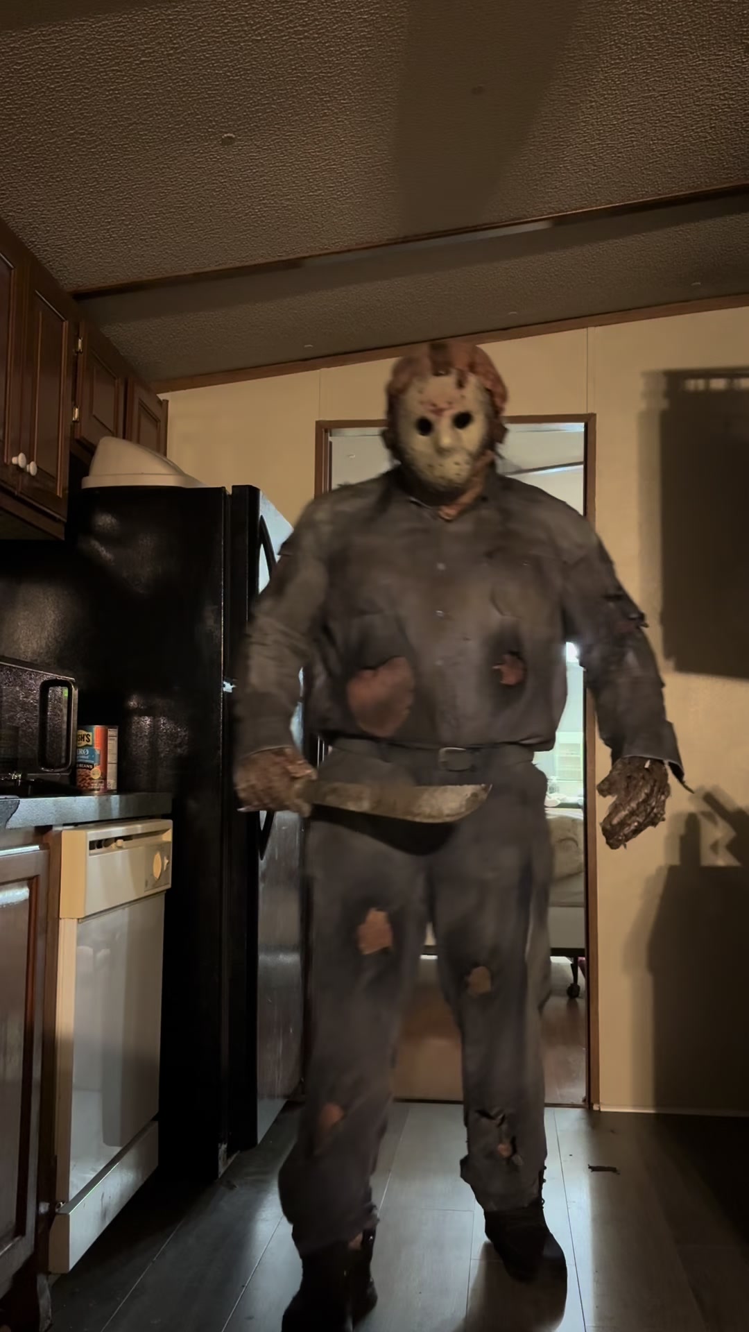 @huskinshorror