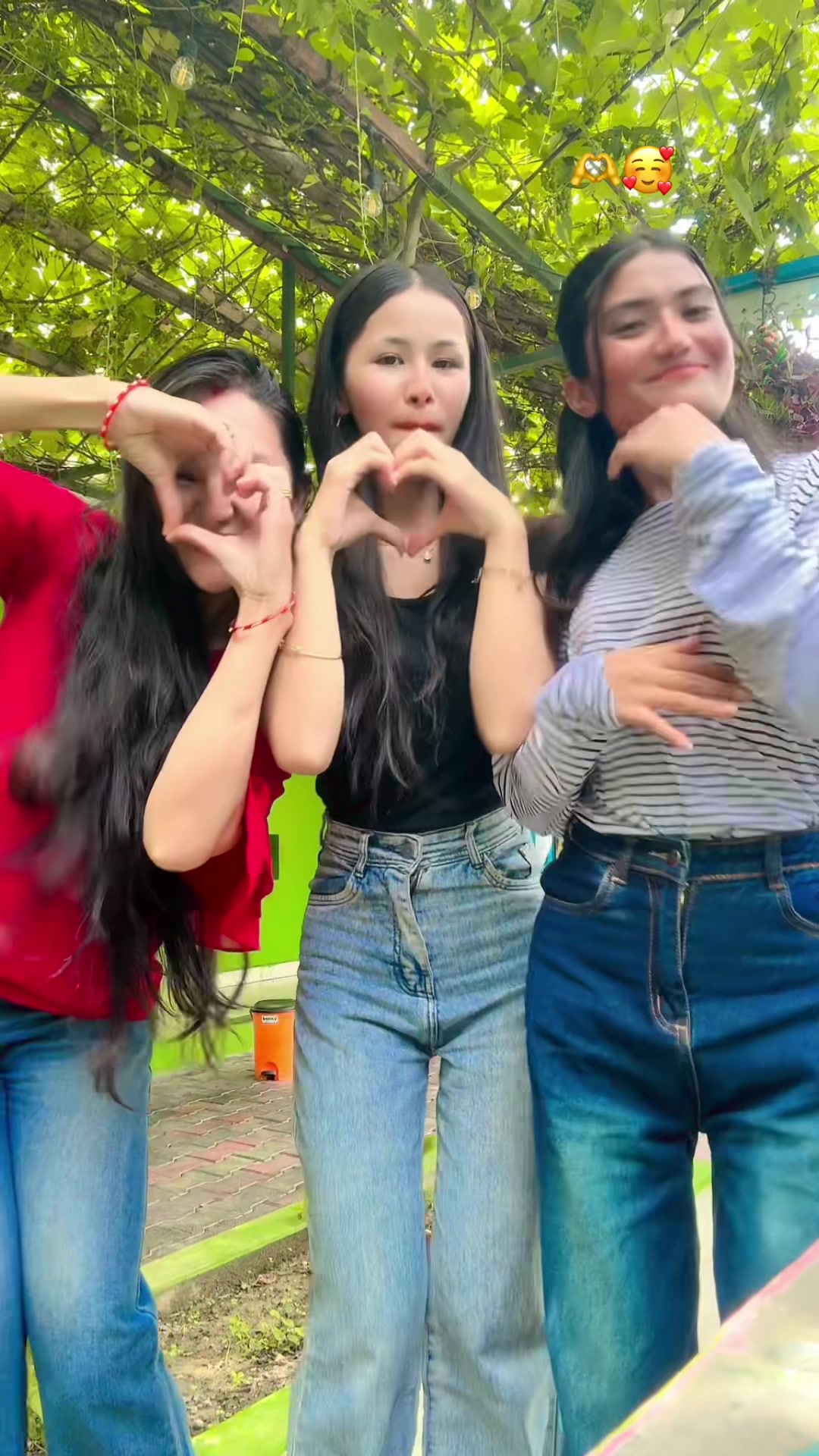 @(✿पुनम^‿^)🧿