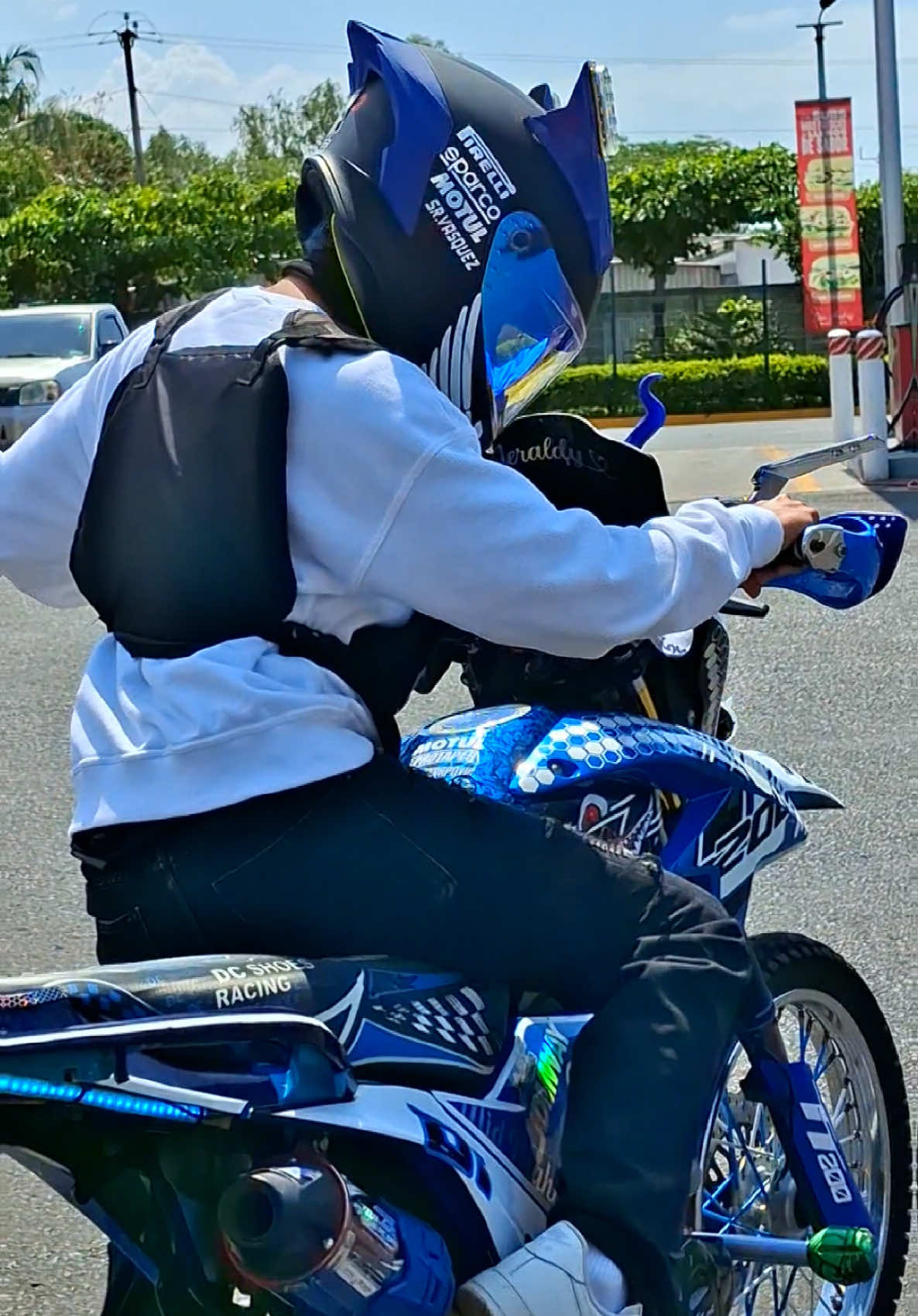 @Adiel V&aacute;squez🫧
