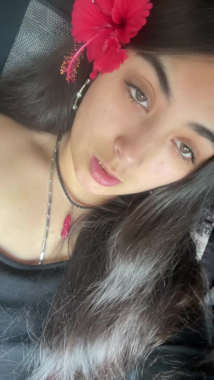 @🦦