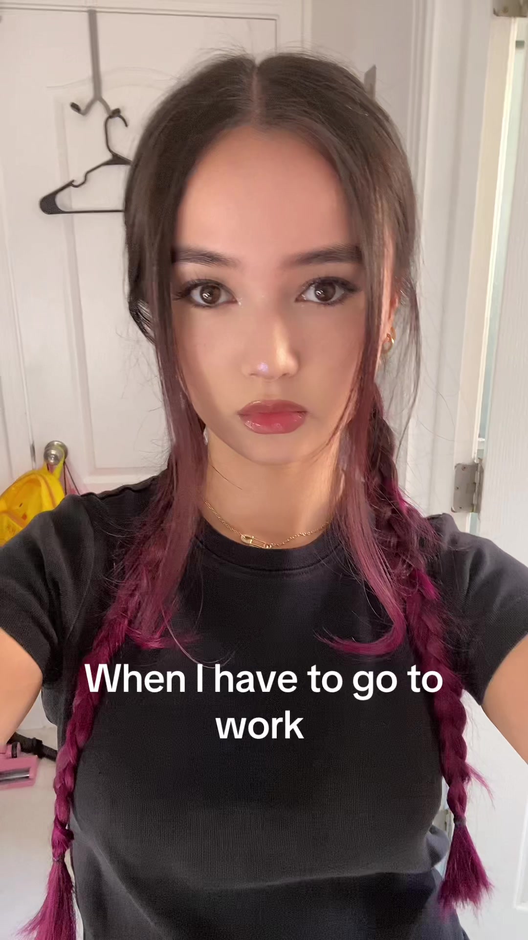 @juliamillion