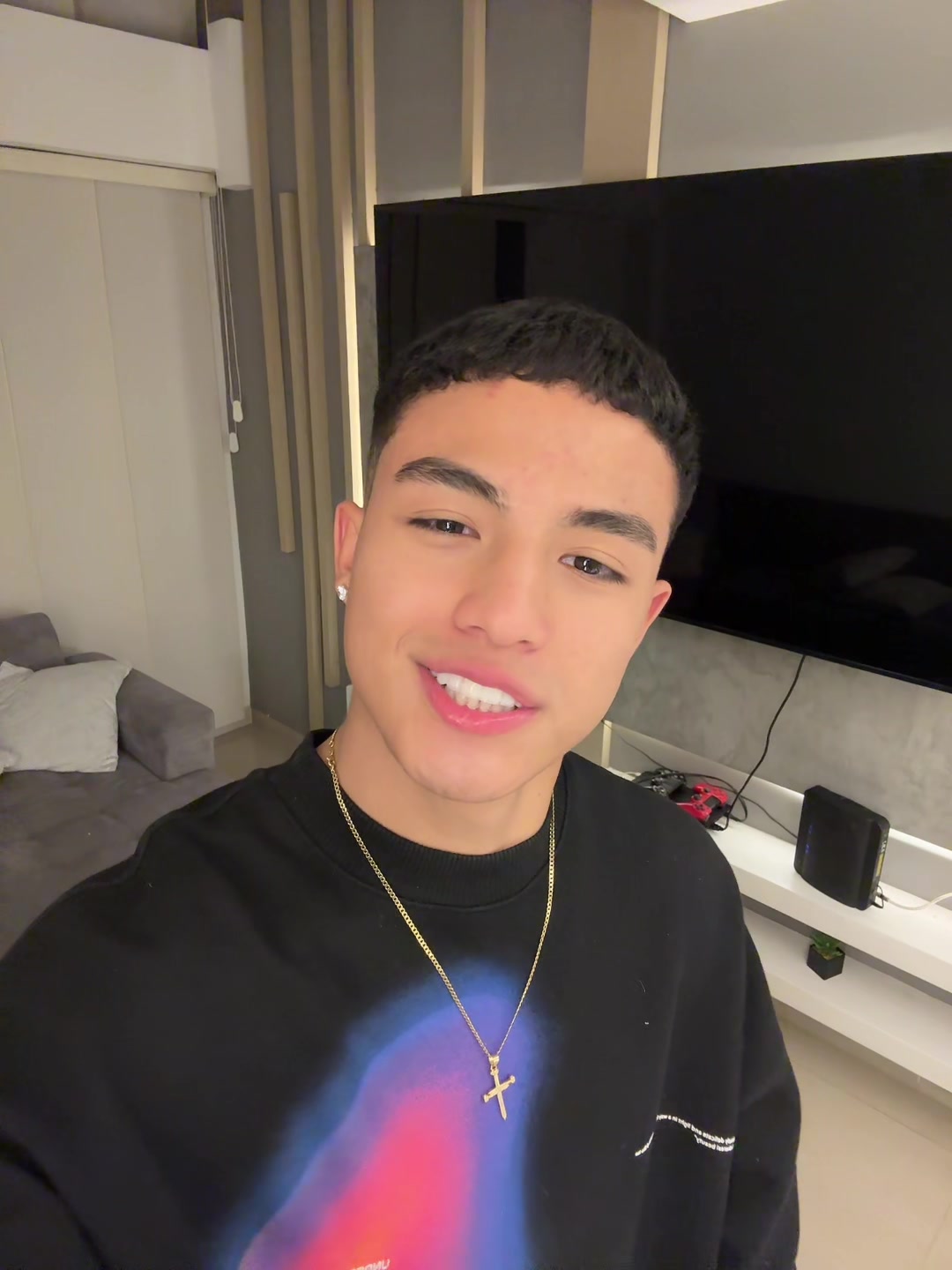 @𝐇𝐮𝐠𝐨 🦦