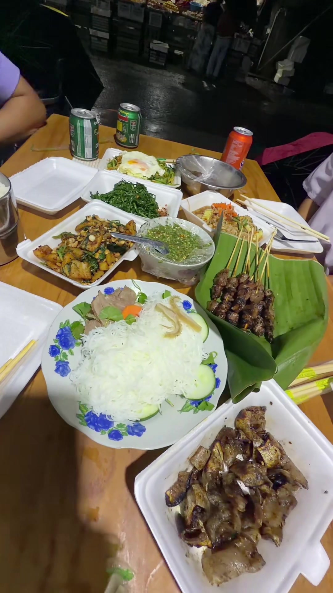 @Merry Lu Lu Aung (မိုးညှင်း)💕