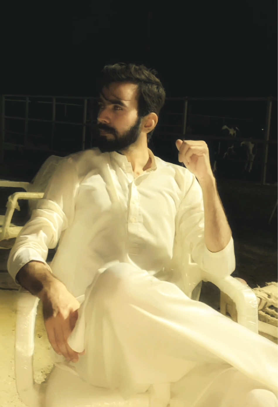 @حمزہ چوہدری 🖤💸