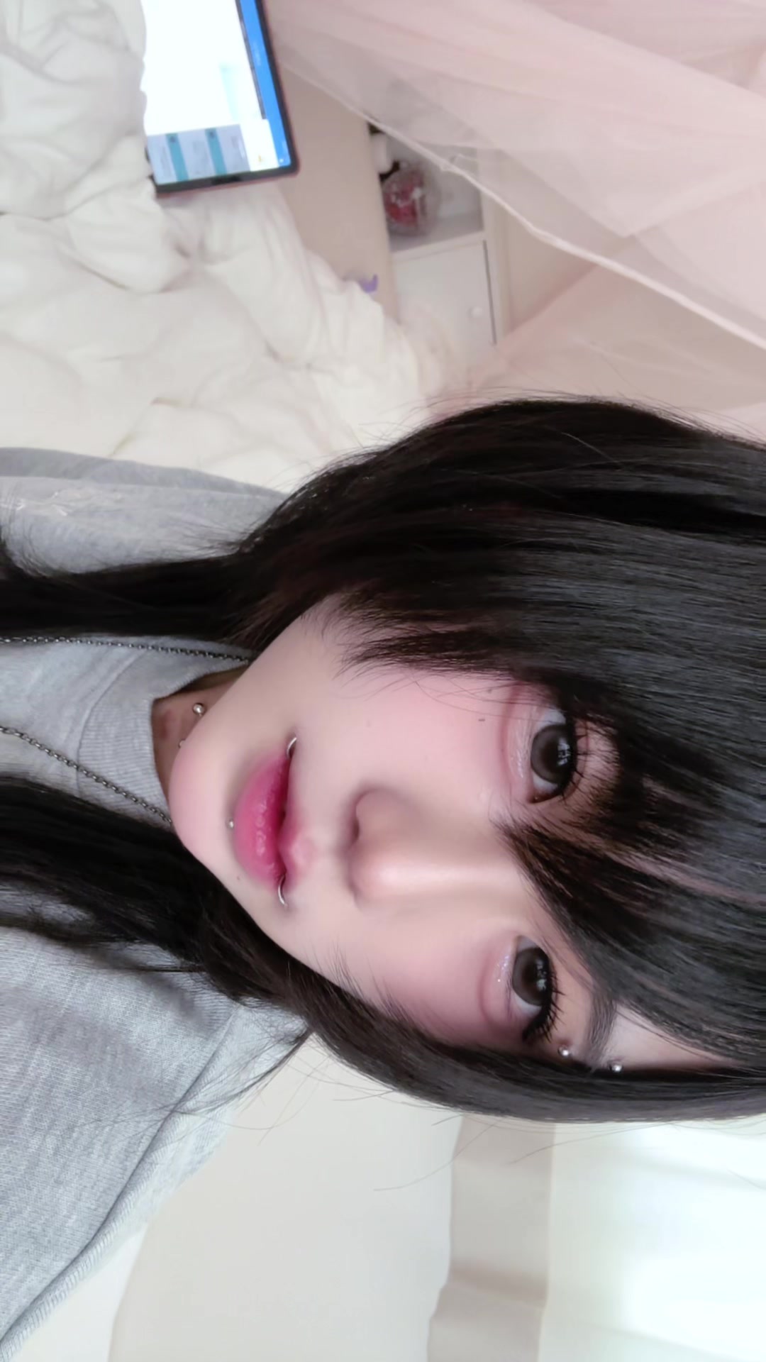 @ななみ なな