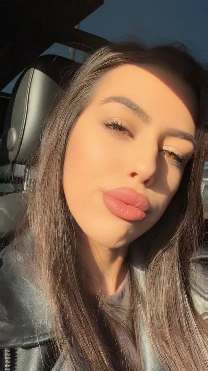@lara118_b