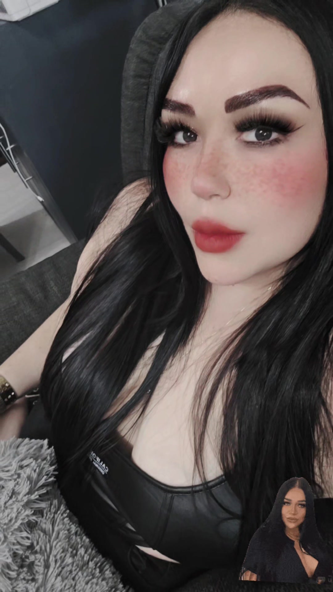 @VioletaUgalde