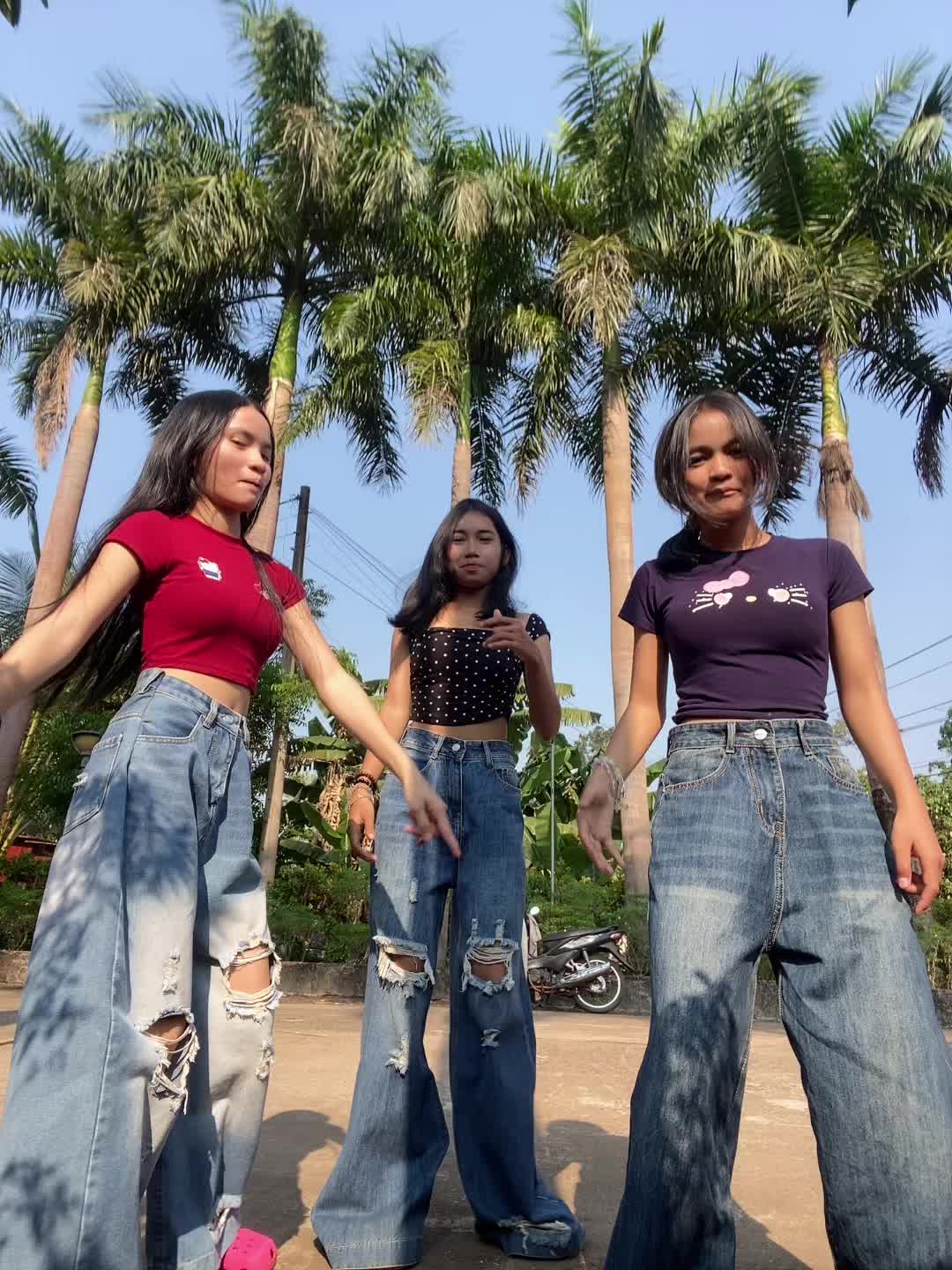 @ជំទាវណាលី🙂