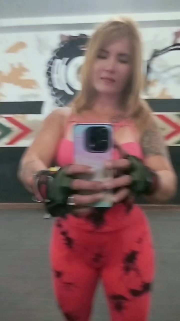 @la catira musculosa