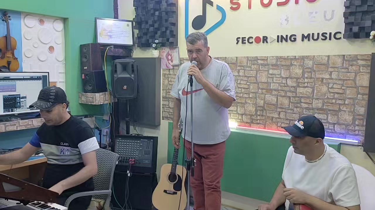 @studio02